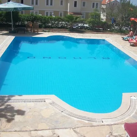 Hotel Garden Of Eden 4*
